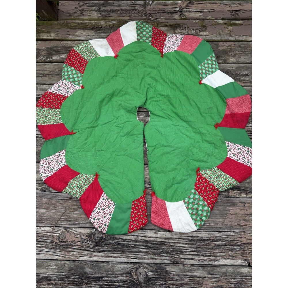Handmade Christmas Patchwork Quilted Festive Red Green Tree Skirt 43”